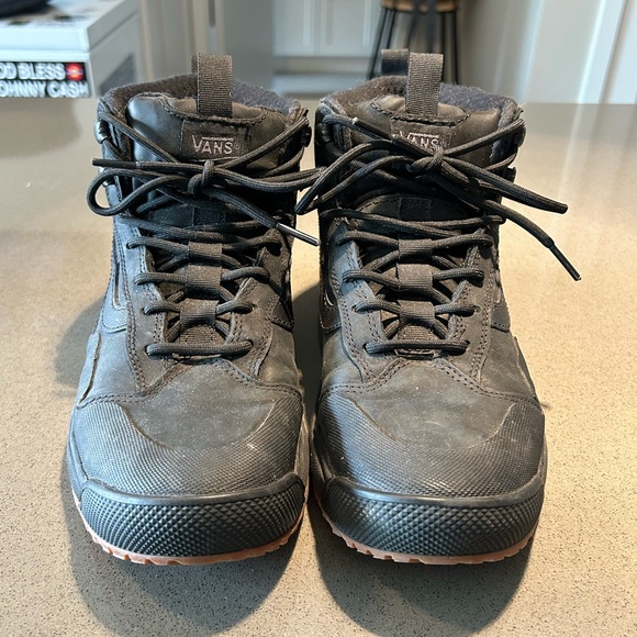 UltraCush Vans - Picture 3 of 6